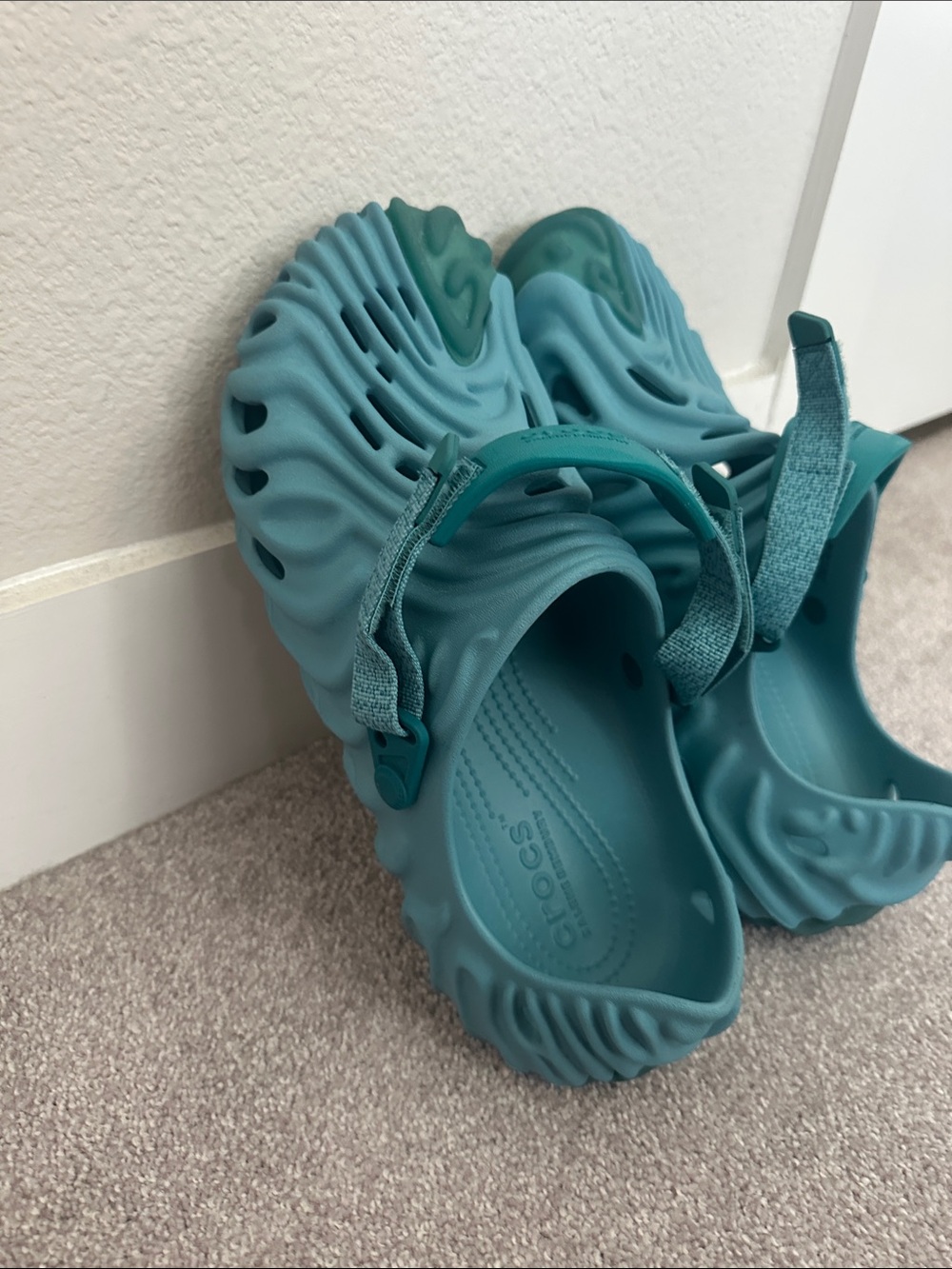 CROCS Wave-Style Youth Clogs in Teal